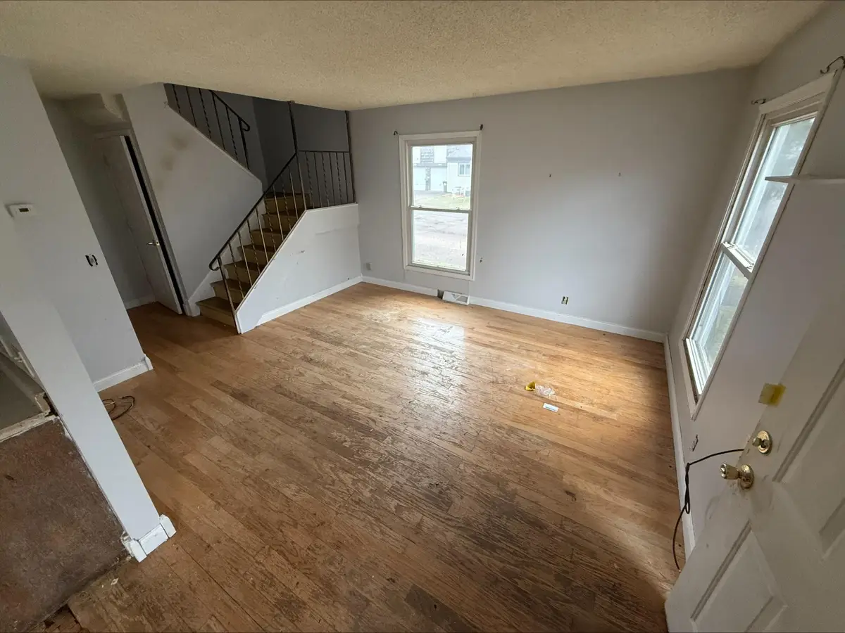 4980 Grenwich Trail N, Oakdale, MN 55128 - #1
