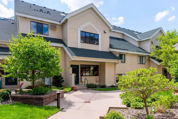 7622 York Avenue S #1303, Edina, MN 55435