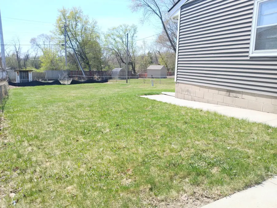 2210 Ivy Avenue E, Saint Paul, MN 55119 - #3