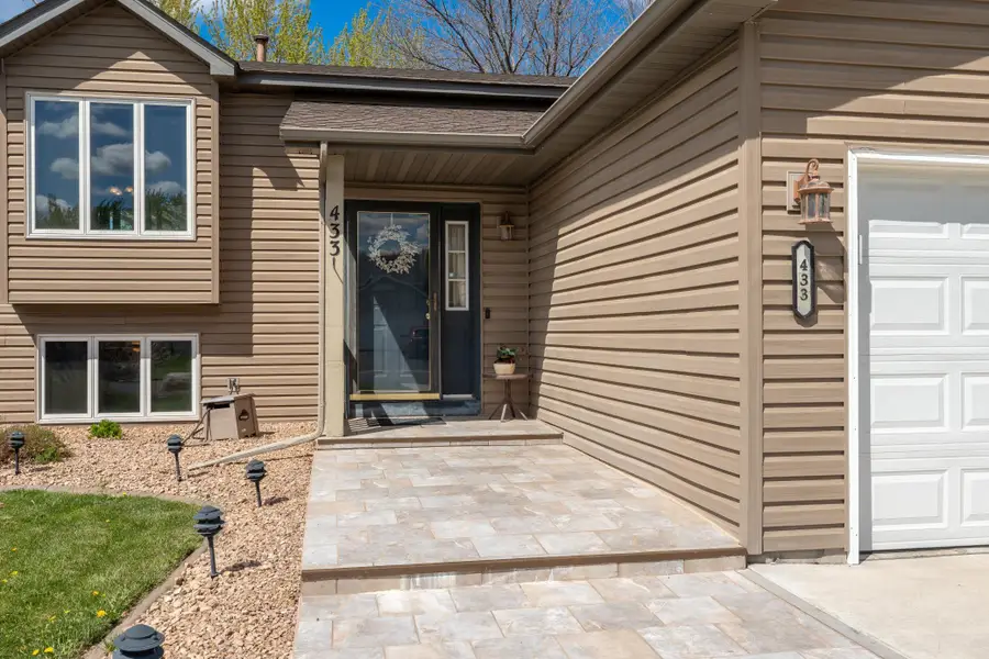 433 Braeburn Drive, Shakopee, MN 55379 - #2