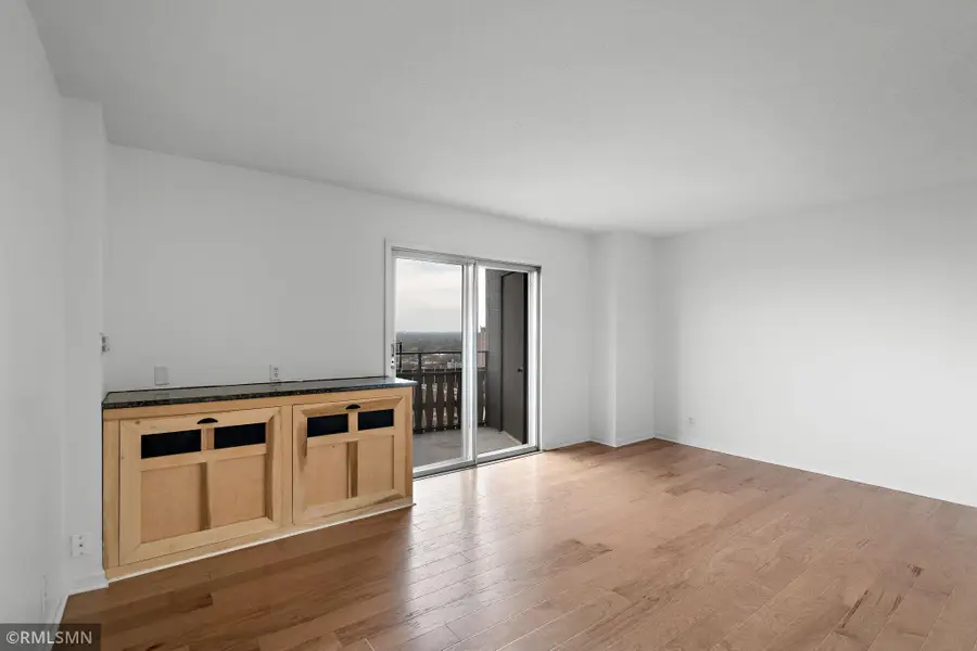 410 Groveland Avenue #1906, Minneapolis, MN 55403 - #3