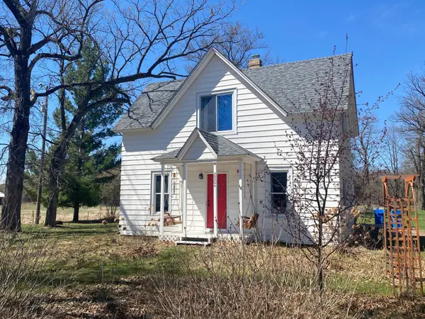 35264 Dolphin Street Nw, Princeton, MN 55371