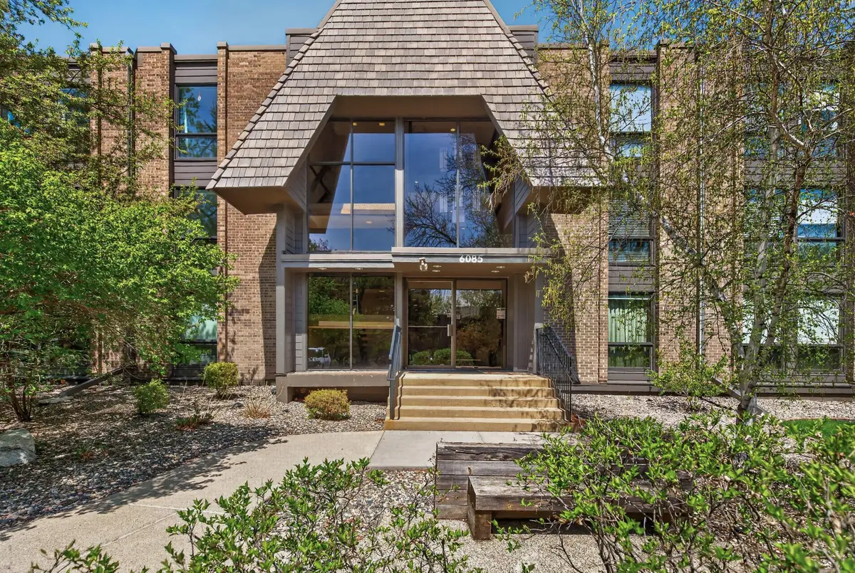 6085 Lincoln Drive #225, Edina, MN 55436 - #1