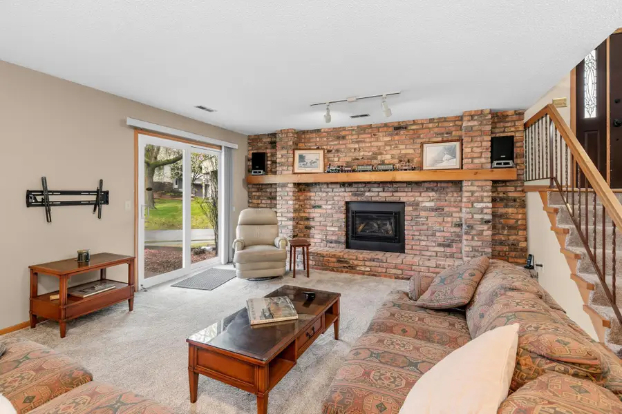 1005 Aston Circle, Burnsville, MN 55337 - #2