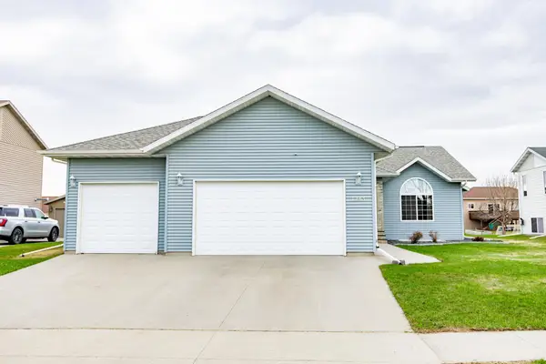 1243 5th Street Nw, West Fargo, ND 58078