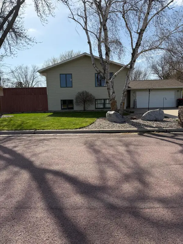 604 S Dekalb Street, Redwood Falls, MN 56283
