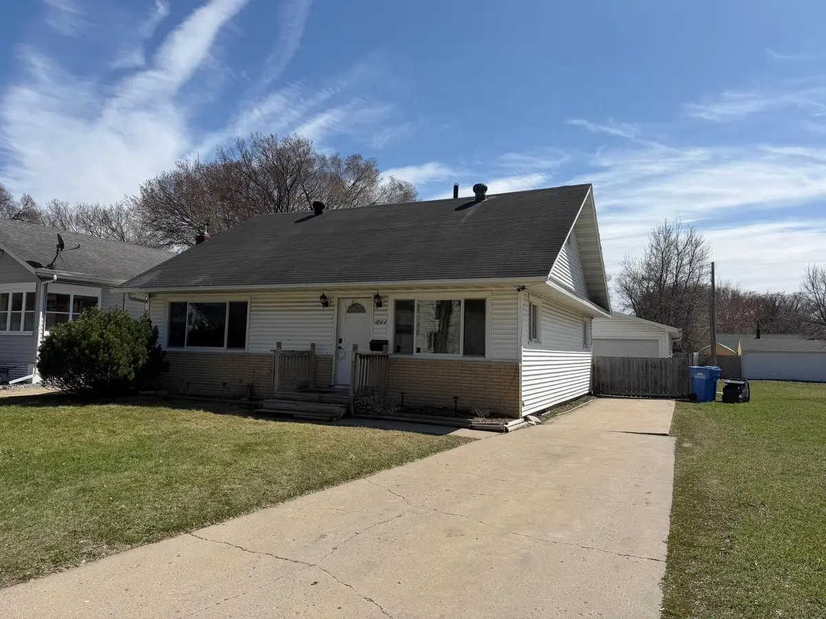 1644 8th Avenue S, Fargo, ND 58103 - #1