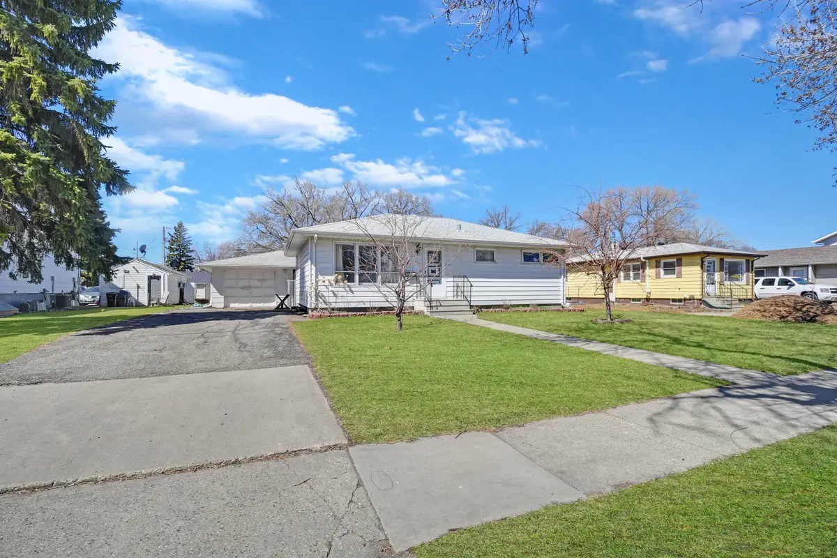 706 26 Street N, Fargo, ND 58102 - #1