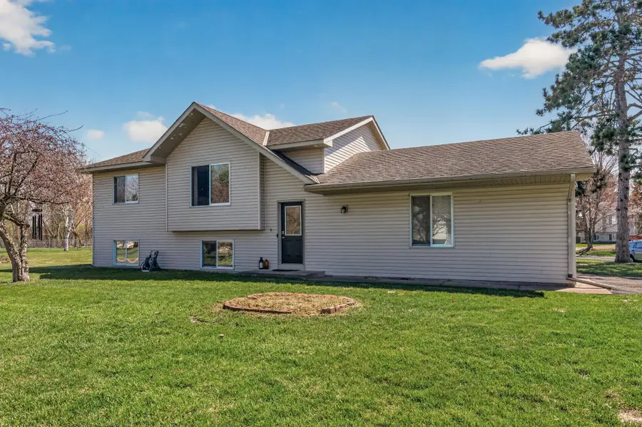 25895 Finch Court, Wyoming, MN 55092 - #2