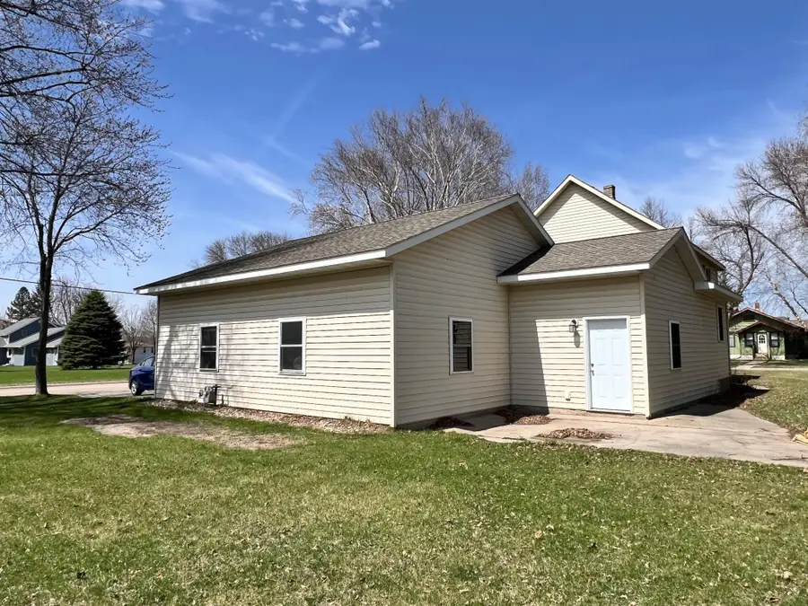 324 E Snelling Avenue, Appleton, MN 56208 - #3