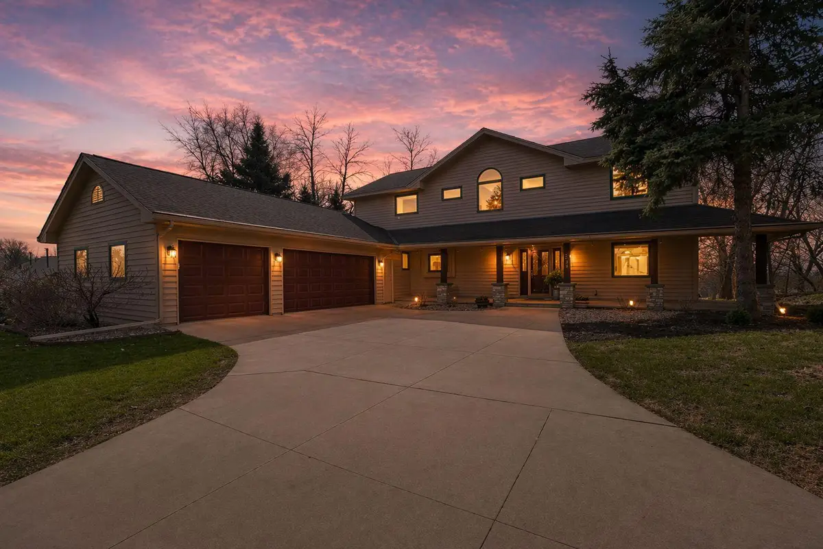 1636 Woodlawn Circle, Waconia, MN 55387 - #1