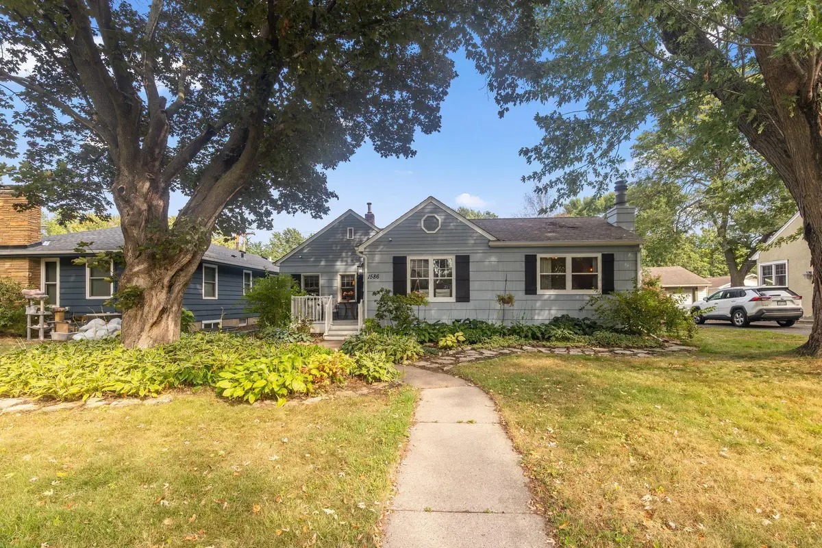 1586 Grotto Street N, Saint Paul, MN 55117 - #1