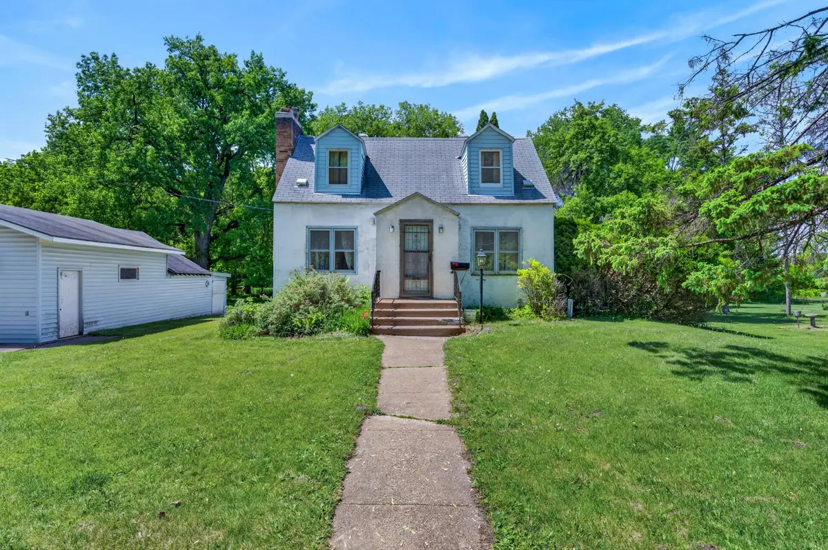 4025 Clover Avenue, Vadnais Heights, MN 55127 - #1