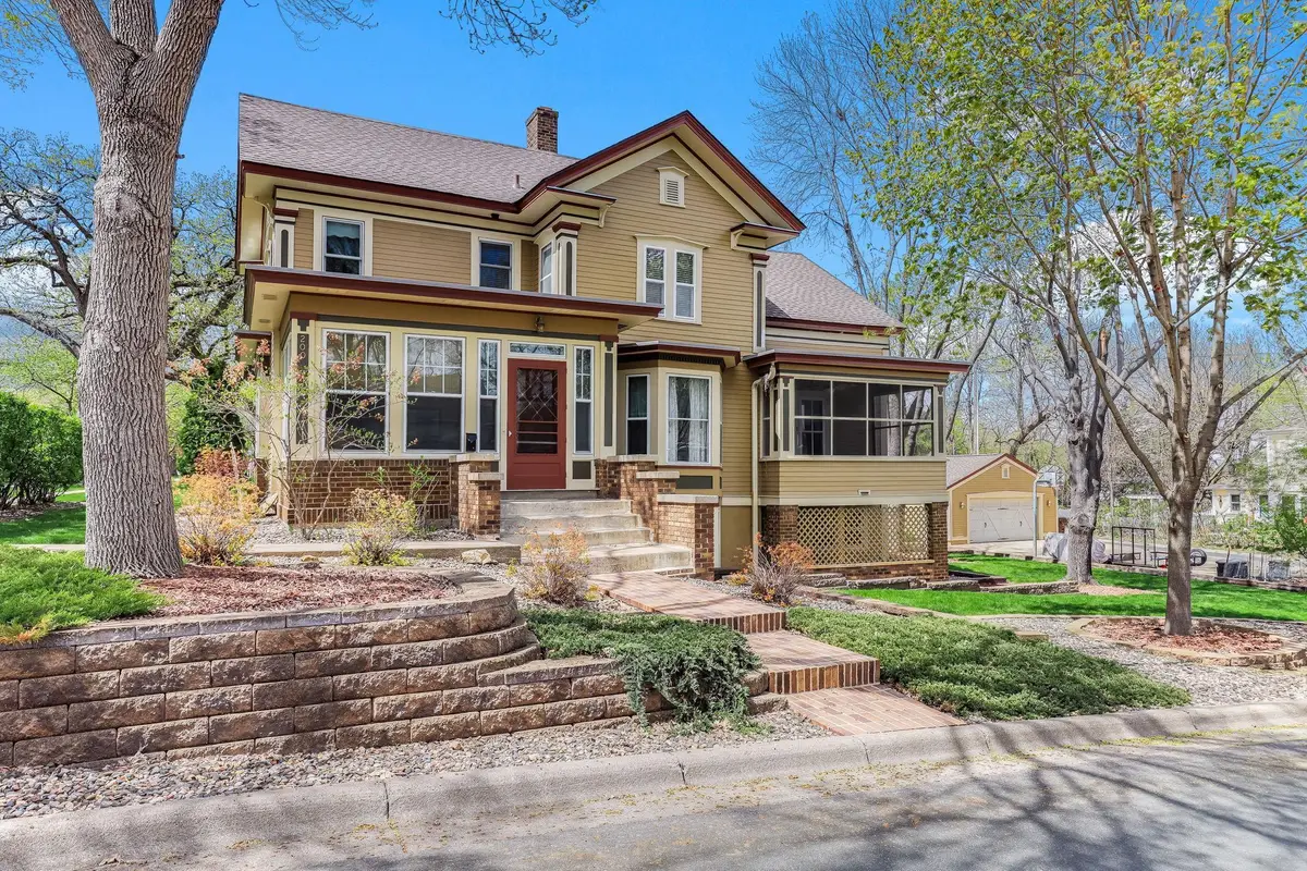 200 7th Street W, Hastings, MN 55033 - #1