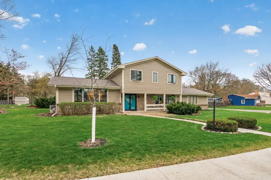 7133 Montrose Road, Woodbury, MN 55125 - #2