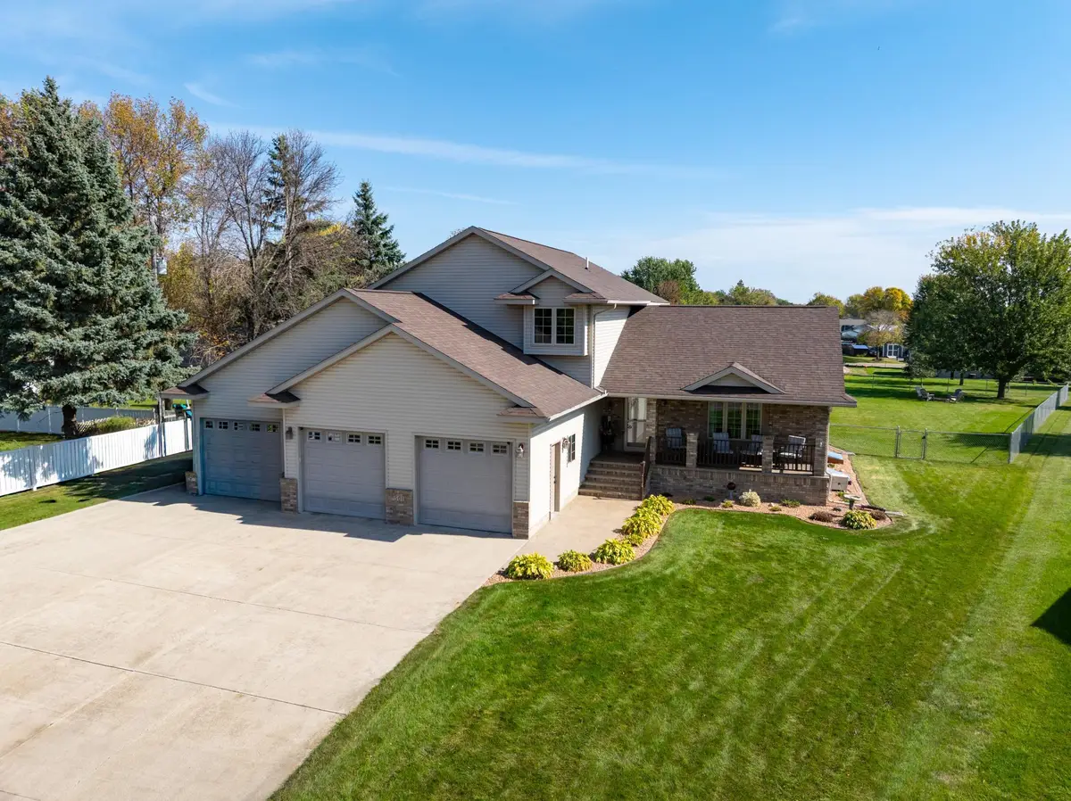 501 W 7th Avenue, Osakis, MN 56360 - #1