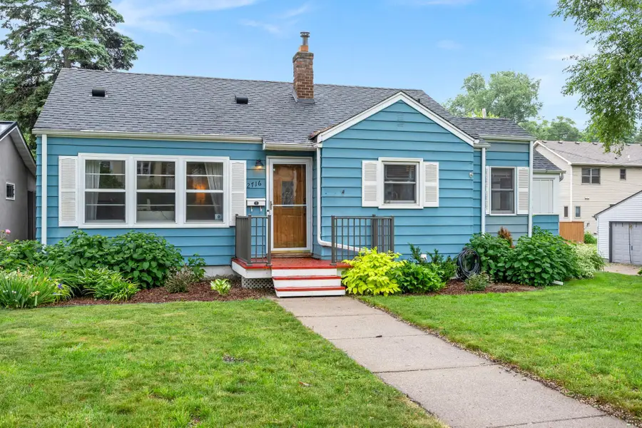 2716 Ewing Avenue N, Robbinsdale, MN 55422 - #2