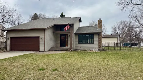 1751 23rd Street S, Fargo, ND 58103