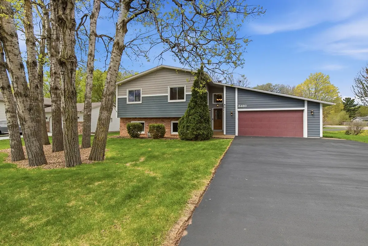 8490 Knollwood Drive, Mounds View, MN 55112 - #1