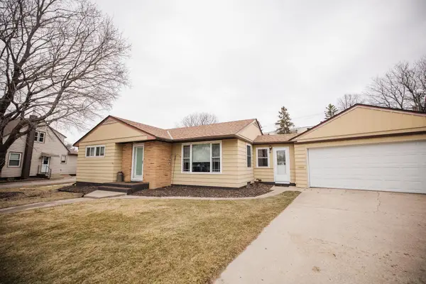 109 Ridge Road, Morris, MN 56267