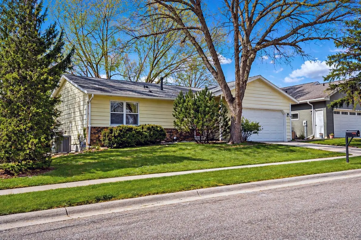 422 Chalet Drive Nw, Rochester, MN 55901 - #1