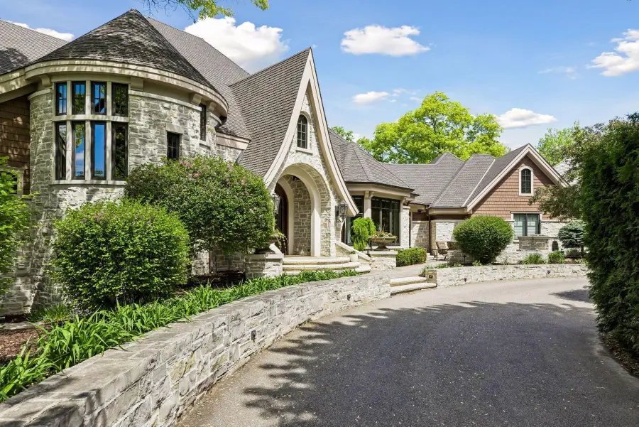 18083 Bearpath Trail, Eden Prairie, MN 55347 - #2