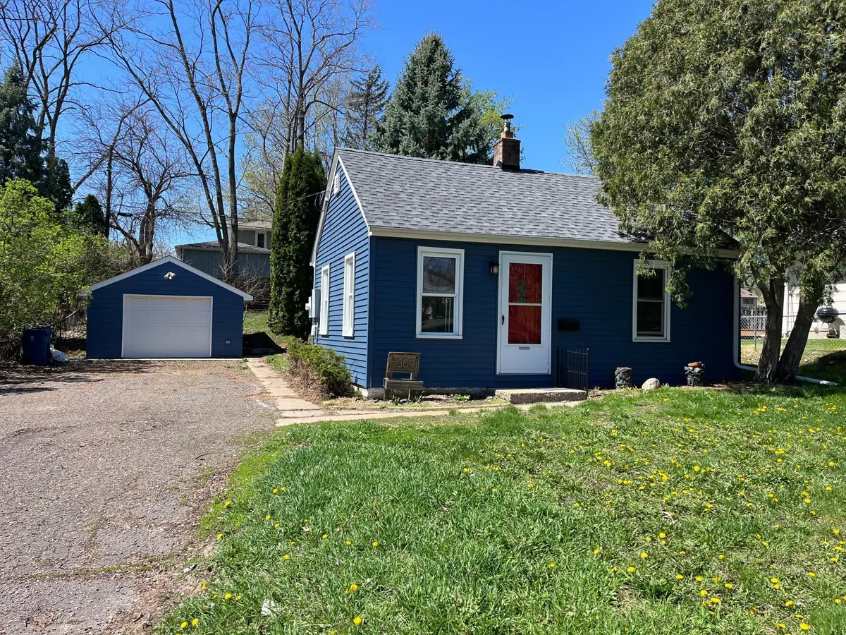 1309 Hillsboro Avenue N, Golden Valley, MN 55427 - #1