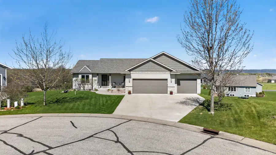 105 Hillwood Drive, Lake City, MN 55041 - #2