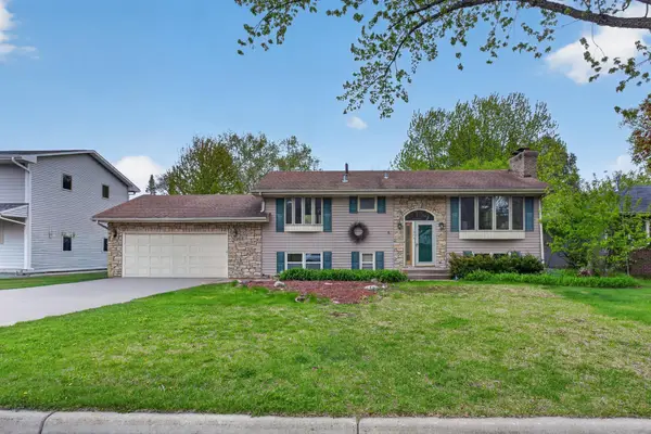 1373 Pike Lake Drive, New Brighton, MN 55112