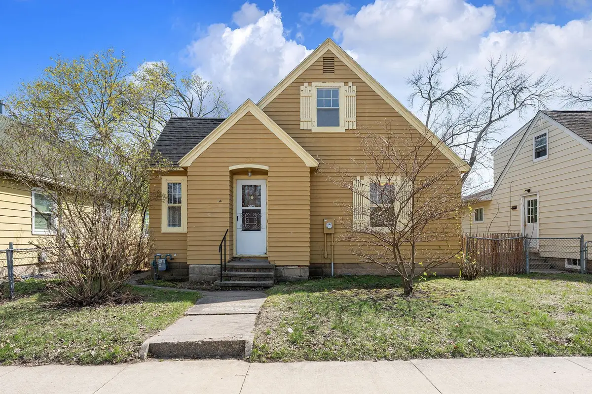 905 10th Avenue Sw, Austin, MN 55912 - #1
