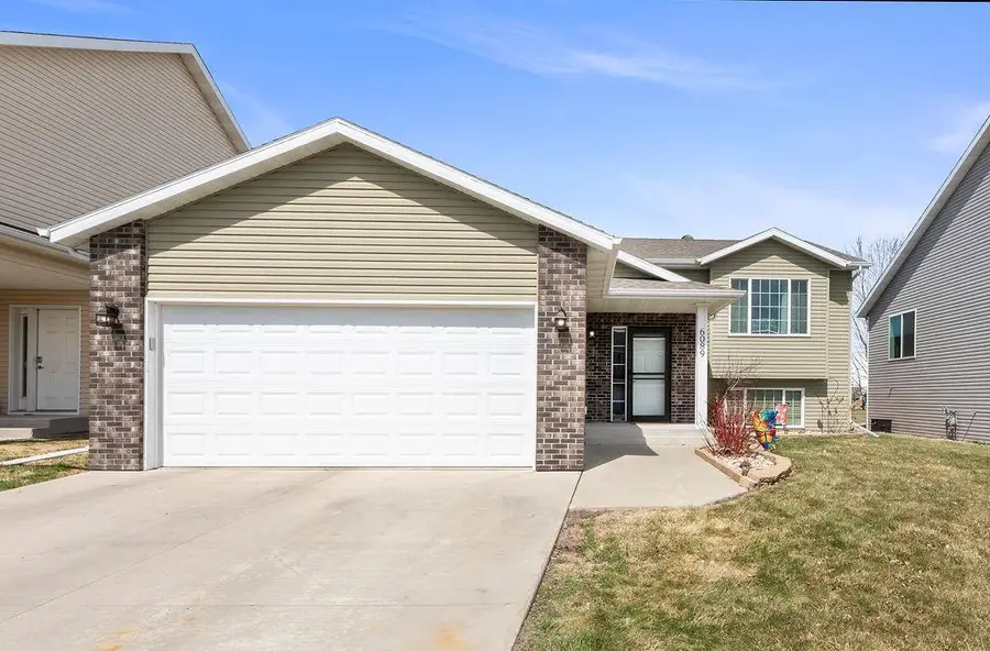 6089 55th Avenue S, Fargo, ND 58104 - #2