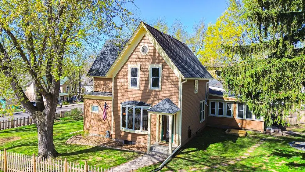906 4th Street N, Stillwater, MN 55082 - #1