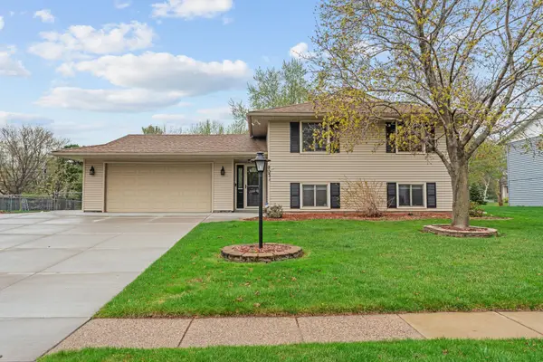 803 Newell Drive, Apple Valley, MN 55124