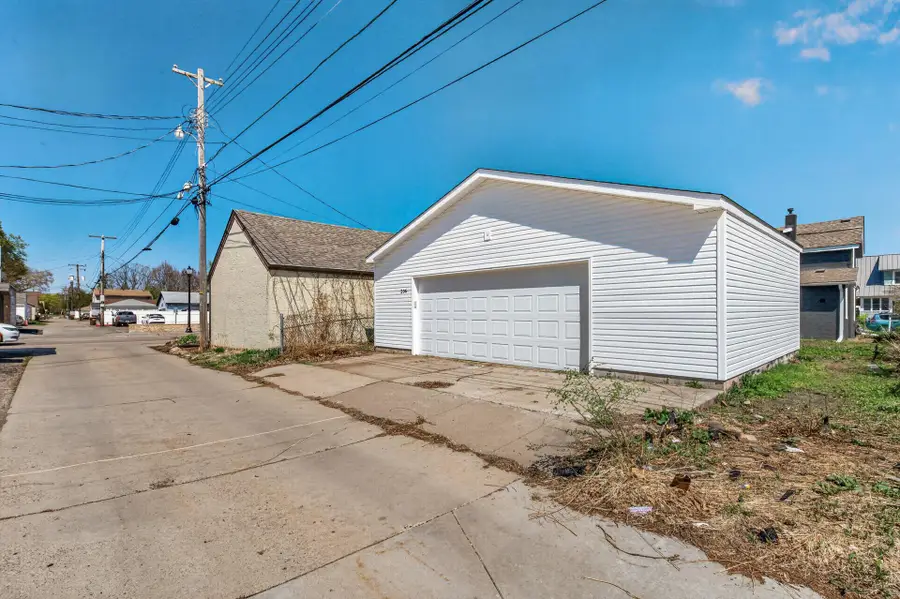 206 6th Avenue S, South Saint Paul, MN 55075 - #3
