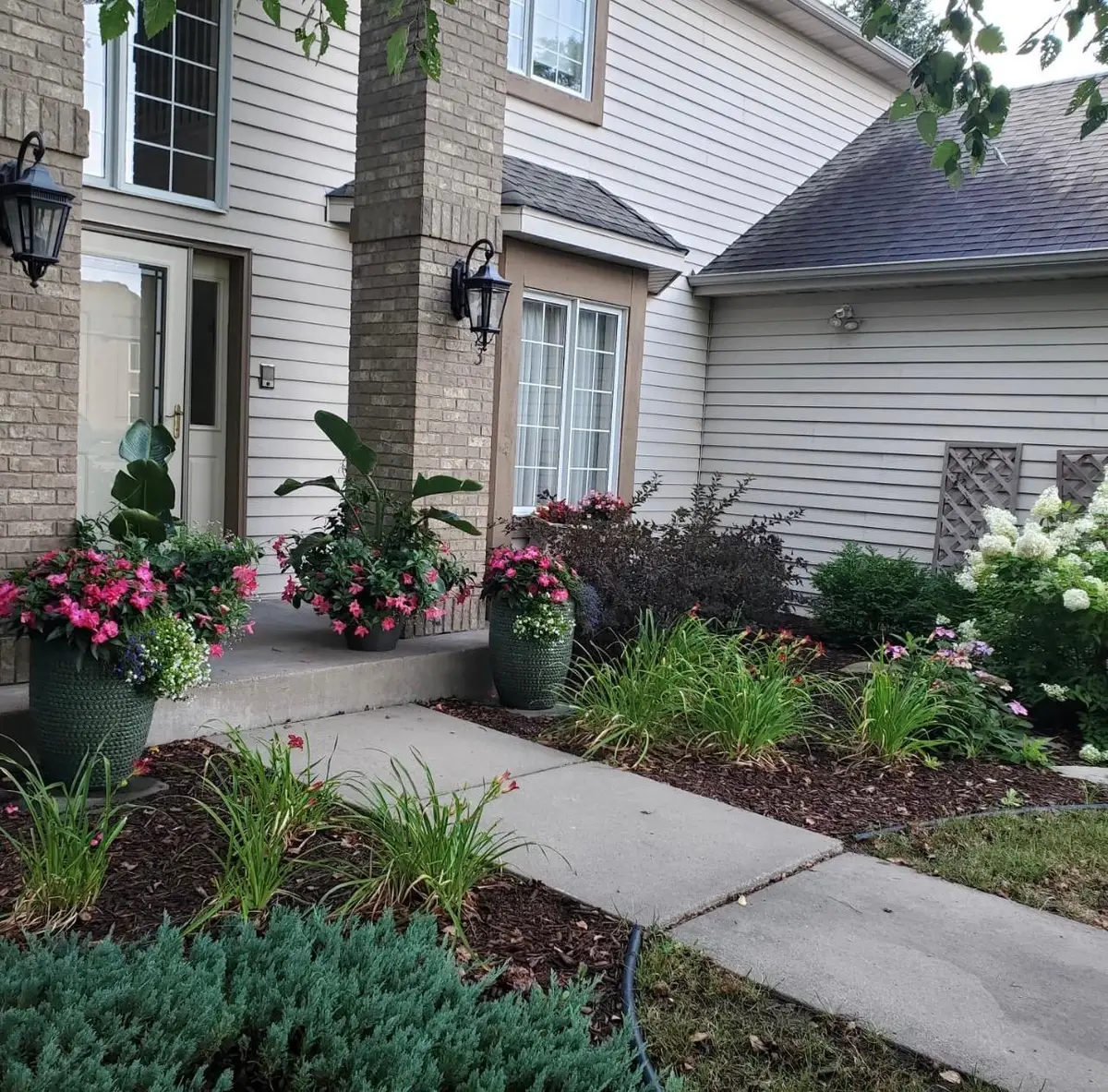 8923 Highland Bay, Woodbury, MN 55125 - #1