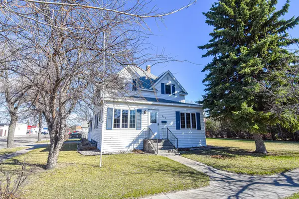 203 E Fletcher Avenue, Warren, MN 56762
