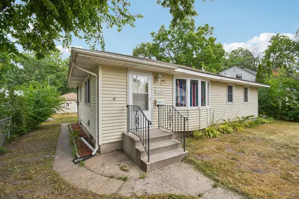 5324 Emerson Avenue N, Brooklyn Center, MN 55430