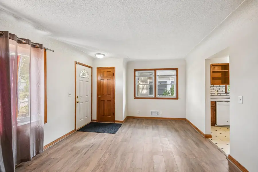 5324 Emerson Avenue N, Brooklyn Center, MN 55430 - #3
