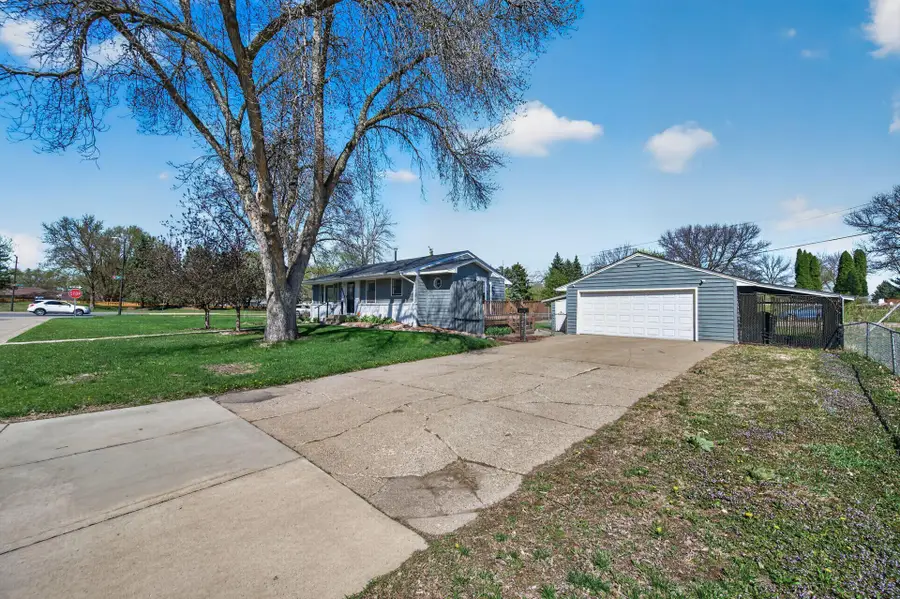 6842 Drew Avenue N, Brooklyn Center, MN 55429 - #2