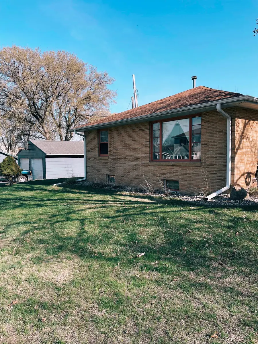 414 Park Street, Jackson, MN 56143 - #2