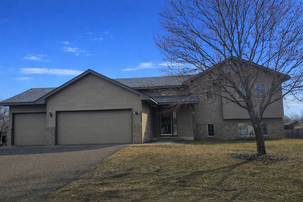 23453 Arrowhead Street Nw, Saint Francis, MN 55070