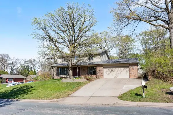 13701 Krestwood Drive, Burnsville, MN 55337