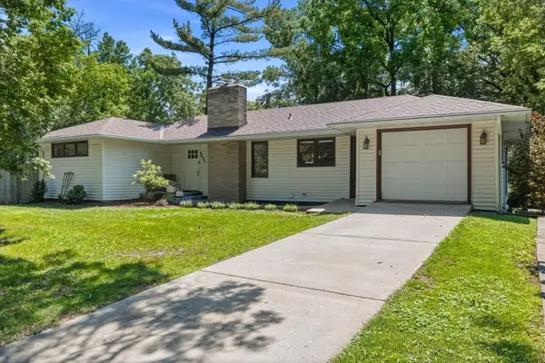 9635 26th Avenue N, Plymouth, MN 55441