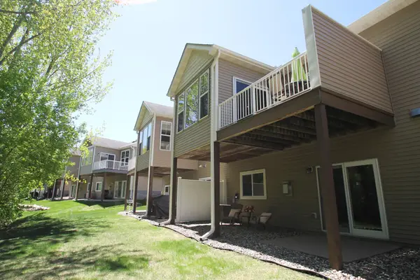 15283 Stonewood Court, Burnsville, MN 55306