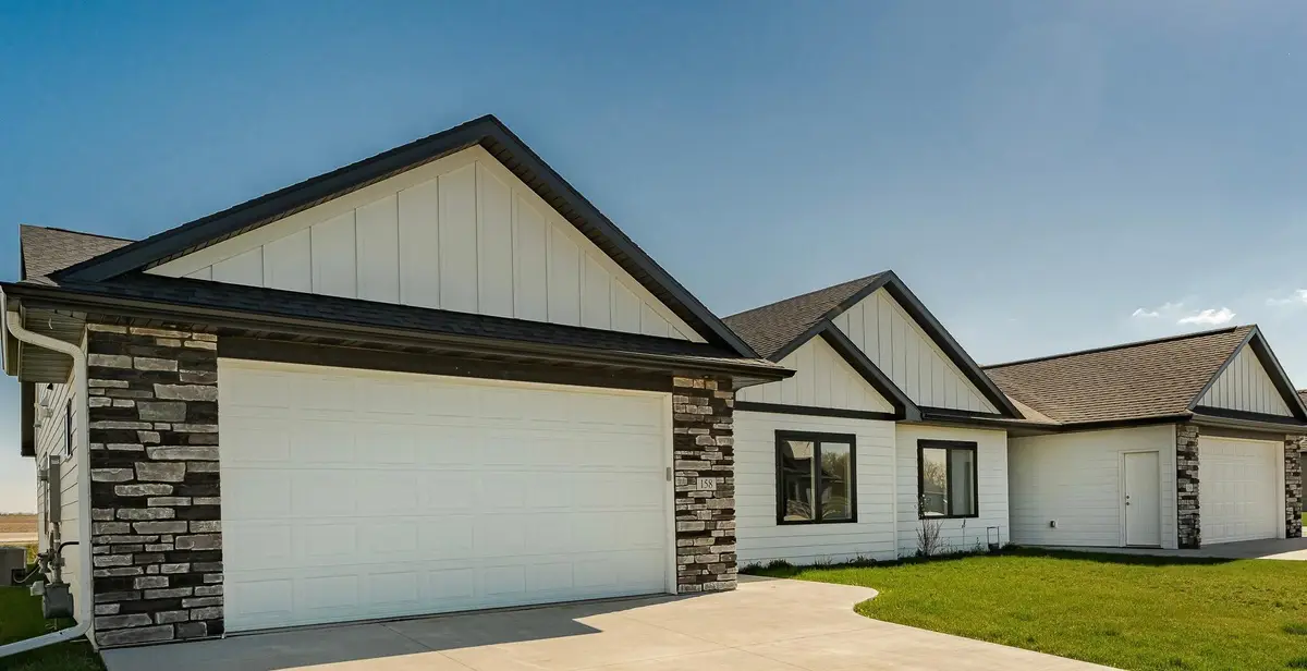 158 Sandstone Drive Nw, Eyota, MN 55934 - #1