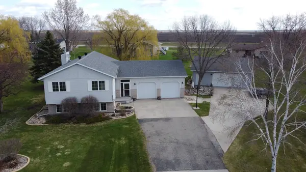 6212 13th Street N, Moorhead, MN 56560