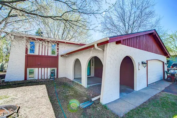 9721 Austin Street Ne, Circle Pines, MN 55014