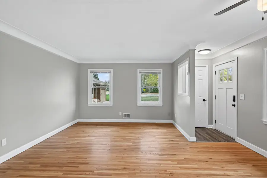 3901 Lake Drive Avenue N, Robbinsdale, MN 55422 - #3