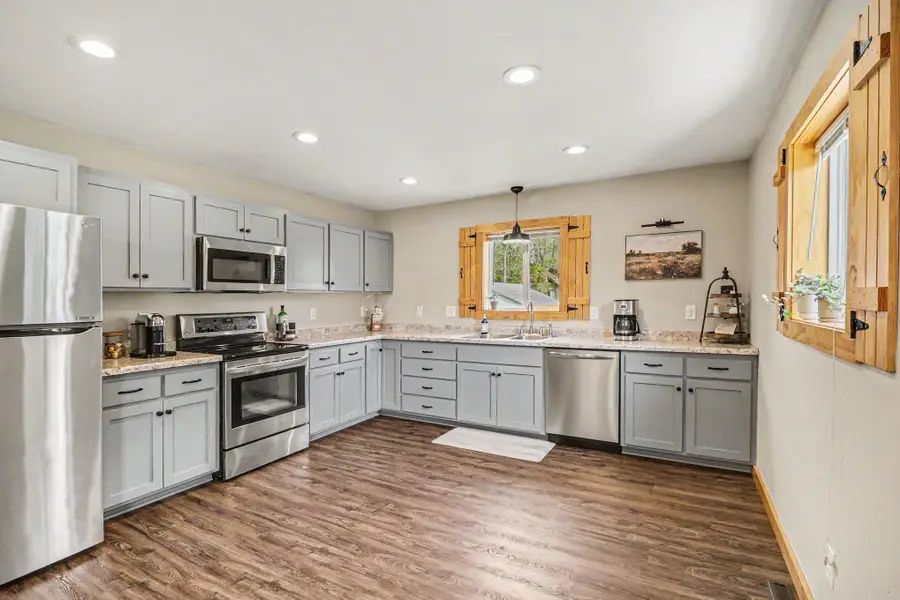305 Oak Avenue Se, Montgomery, MN 56069 - #2