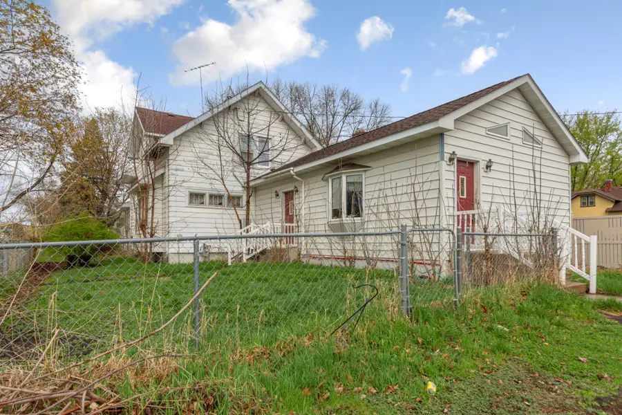 1606 Greeley Avenue N, Glencoe, MN 55336 - #2